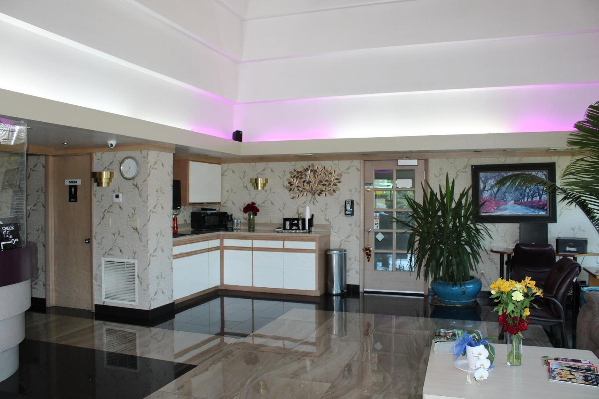 Americas Best Value Inn - Phoenix / Ashland Exteriér fotografie