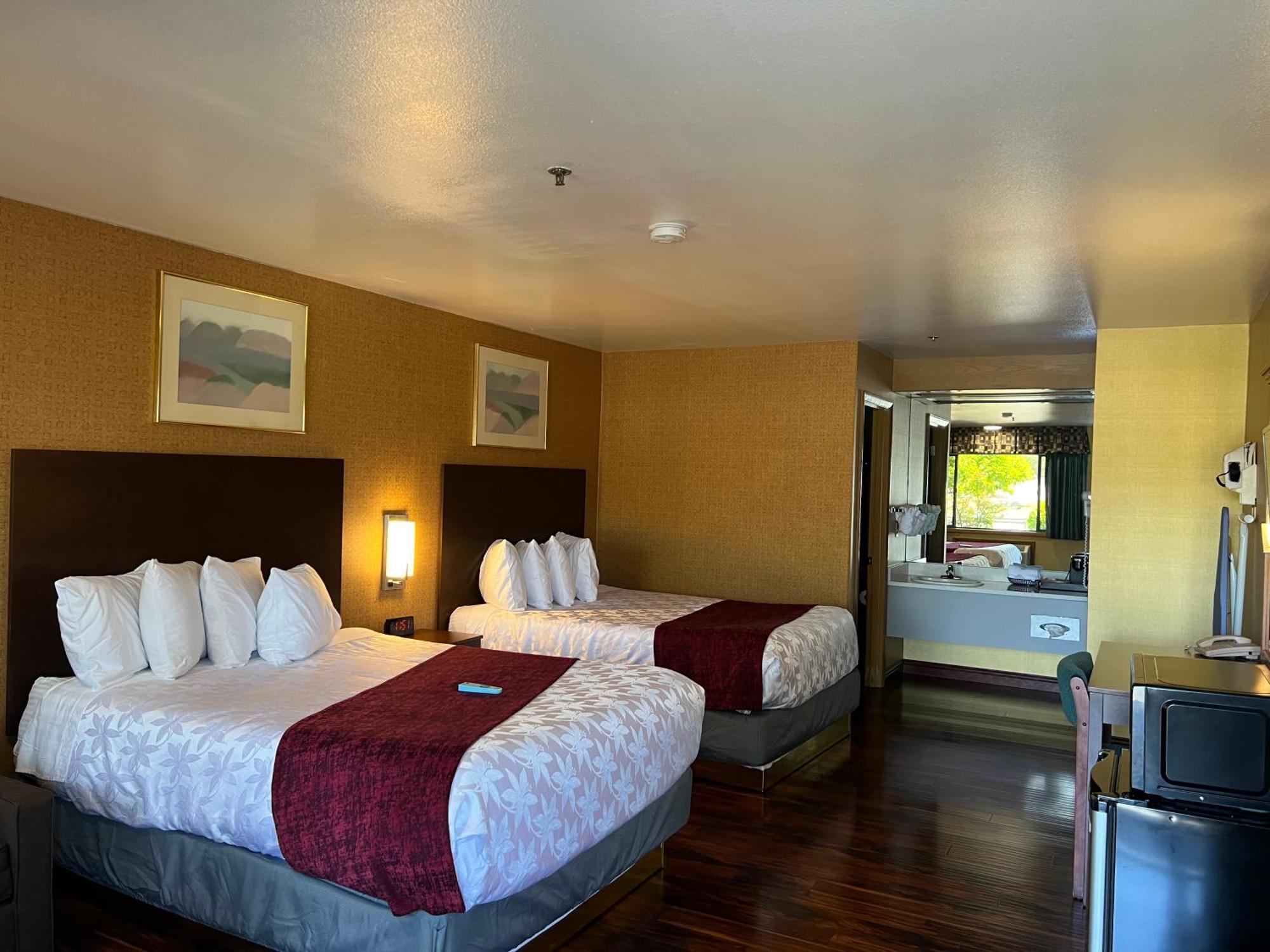Americas Best Value Inn - Phoenix / Ashland Exteriér fotografie